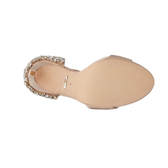 Badgley Mischka Eleanor Sandal Ivory Satin Sz 9.5 - Picture 4 of 14